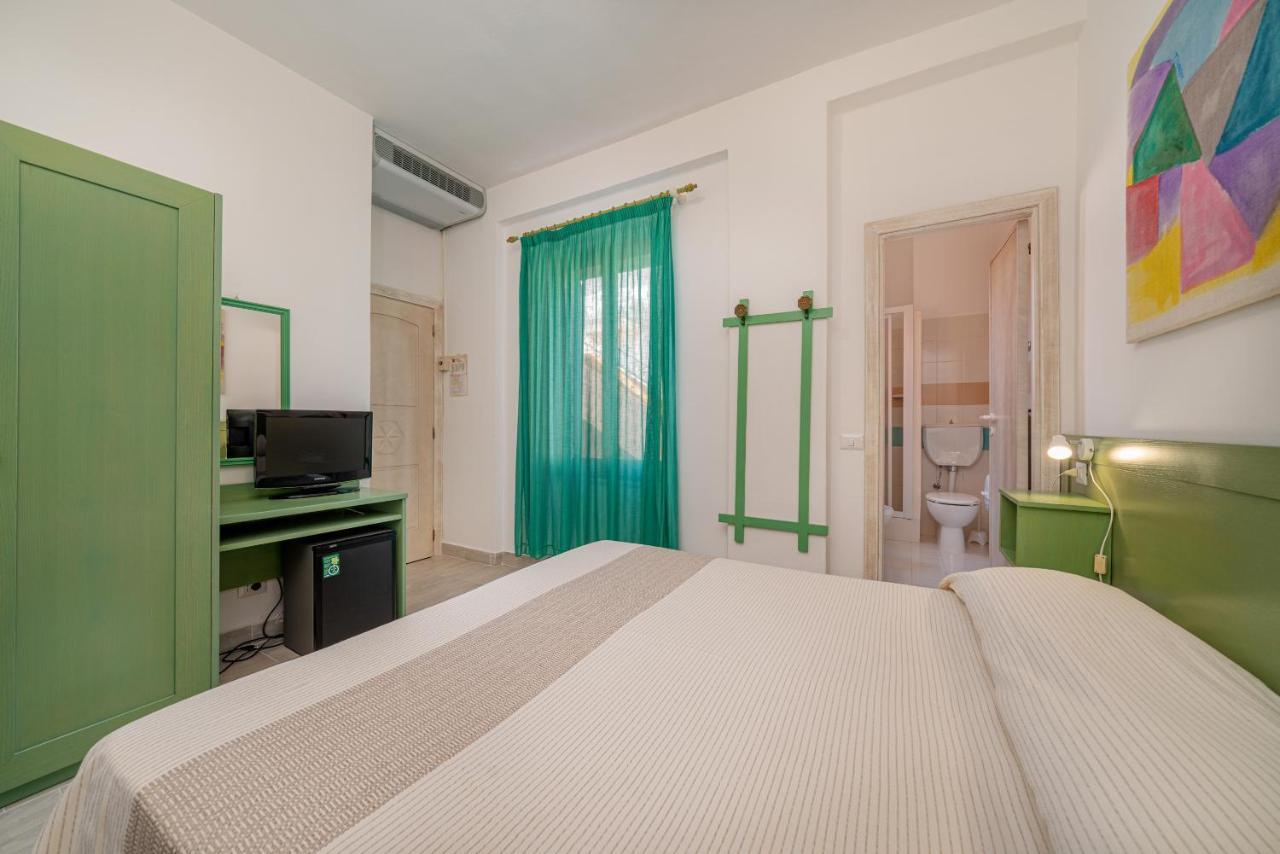 Marinaro Hotel