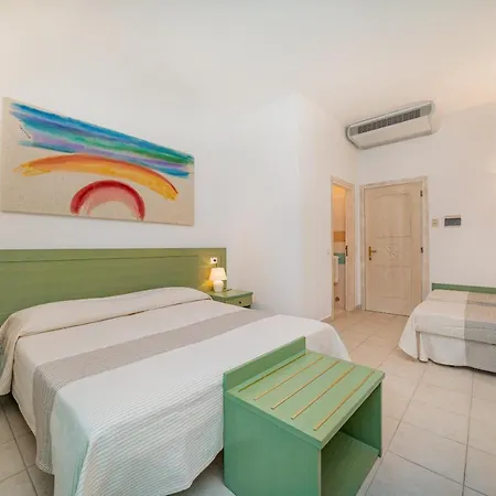 Hotel Marinaro Santa Teresa Gallura Exterior photo
