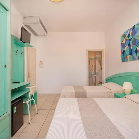 Hotel Marinaro Santa Teresa Gallura Exterior photo